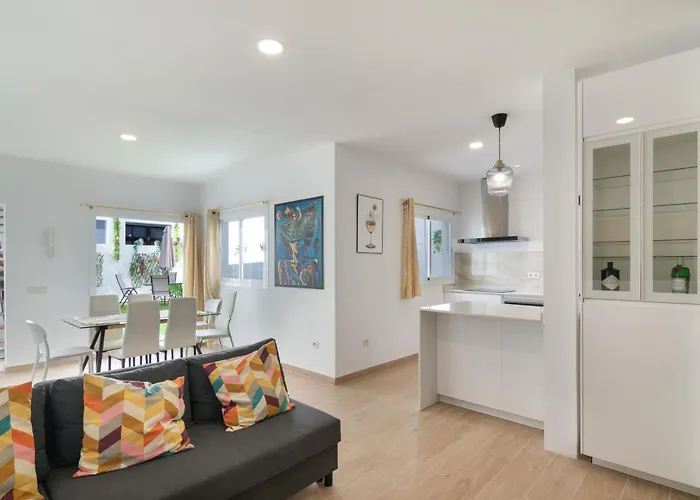 Garden Terrace House - La Isleta *